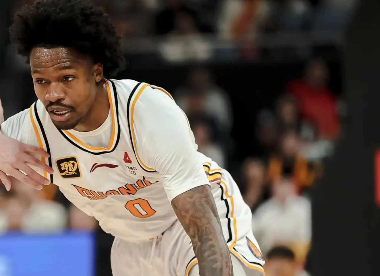 上海明天启程日本拉练，张镇麟晚几天会合，球队将重点签护框大外